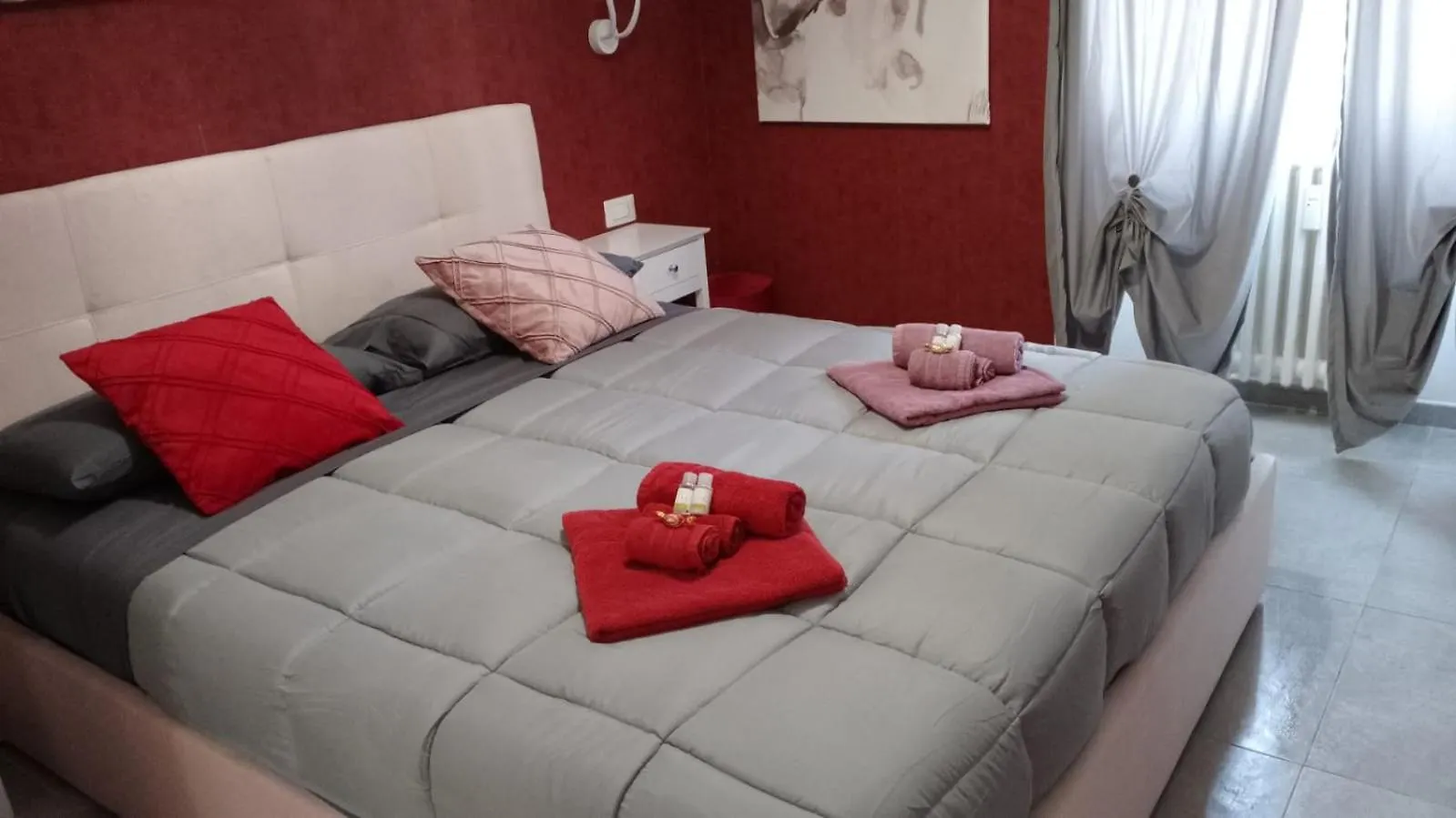 Juno Apartments contacts